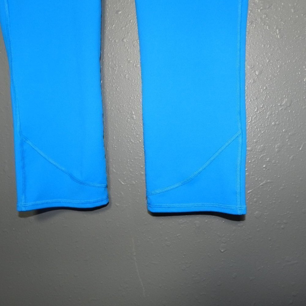 Fabletics Womens Blue Basic Crop Workout Athletic… - image 4